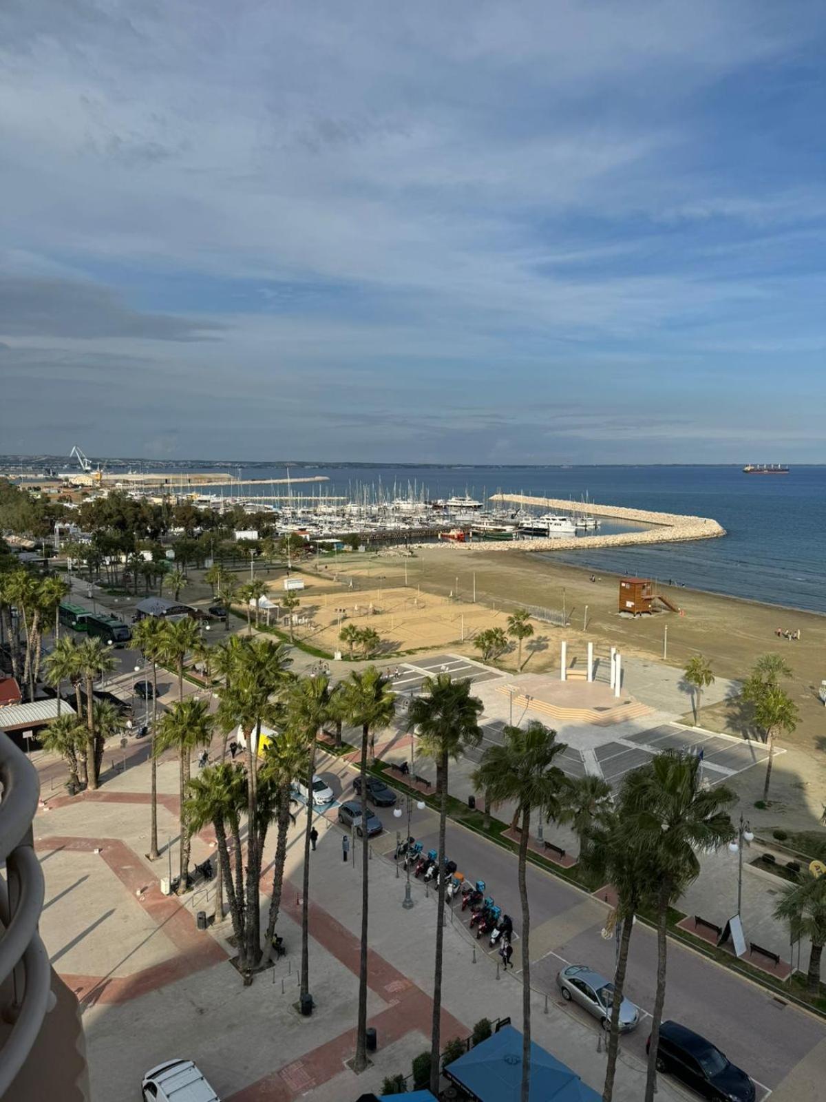 11 Suites - Golden Sunrise Suite Larnaca Dış mekan fotoğraf